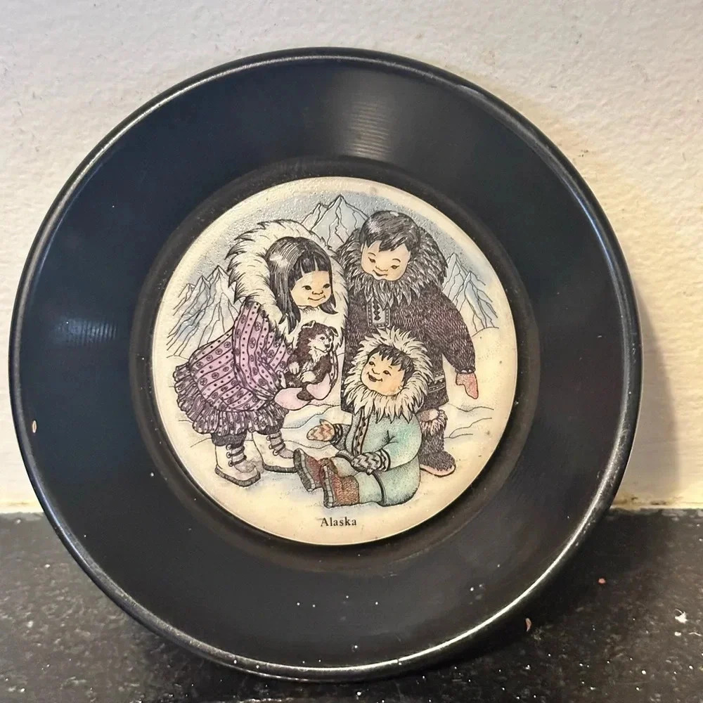 Vintage Alaska Souvenir Plate